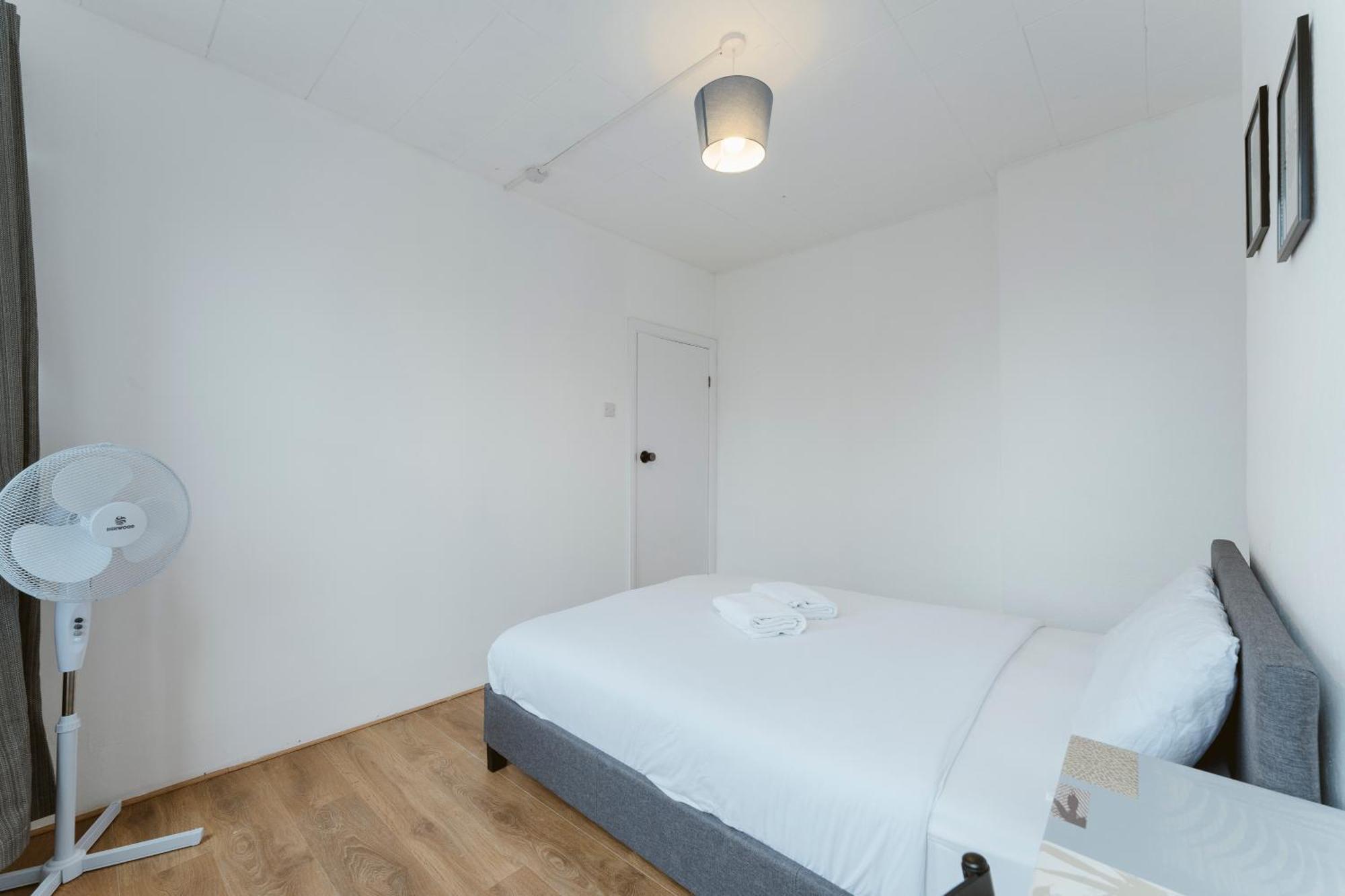 Manor House Great Rooms To Stay London Exterior photo