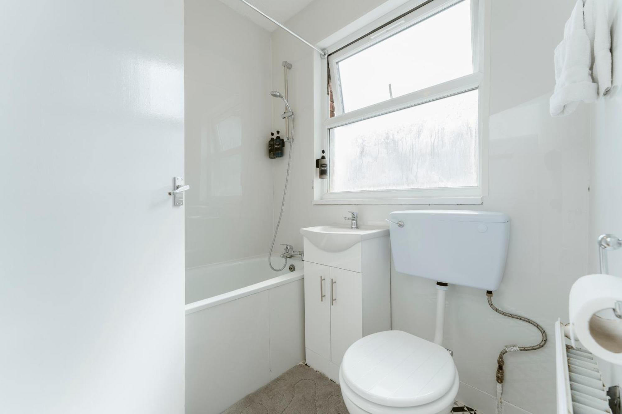 Manor House Great Rooms To Stay London Exterior photo